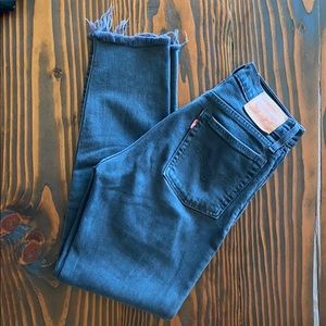 Women’s Levi’s Faded Black Wedgie Cut